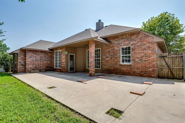 11901 SW 17th Street, Yukon, OK 73099