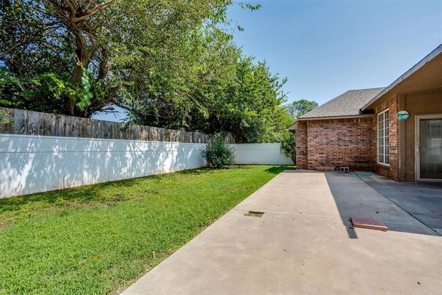 11901 SW 17th Street, Yukon, OK 73099