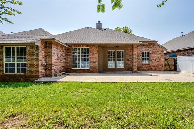 11901 SW 17th Street, Yukon, OK 73099