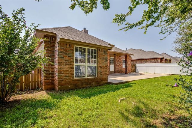 11901 SW 17th Street, Yukon, OK 73099