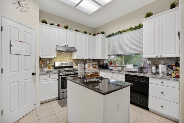 8598 TAMBOR WAY, Elk Grove, CA 95758