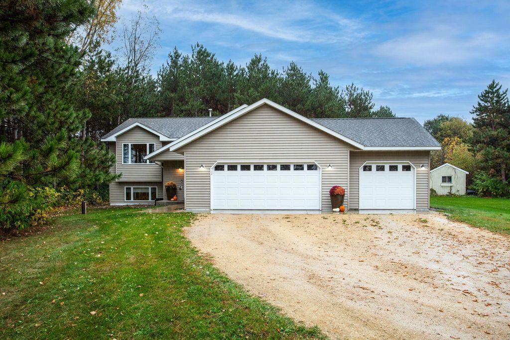 1225 County Road E, New Richmond, WI 54017 — exterior