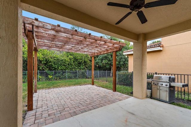 5903 SE Crooked Oak Avenue, Hobe Sound, FL 33455
