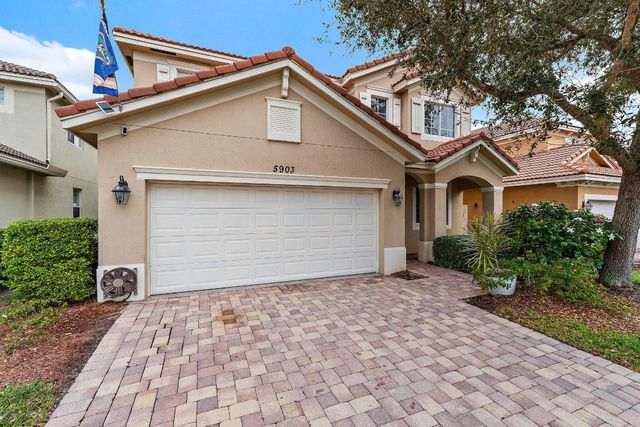5903 SE Crooked Oak Avenue, Hobe Sound, FL 33455