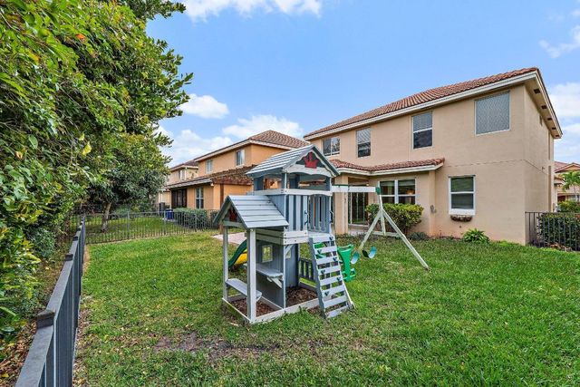 5903 SE Crooked Oak Avenue, Hobe Sound, FL 33455