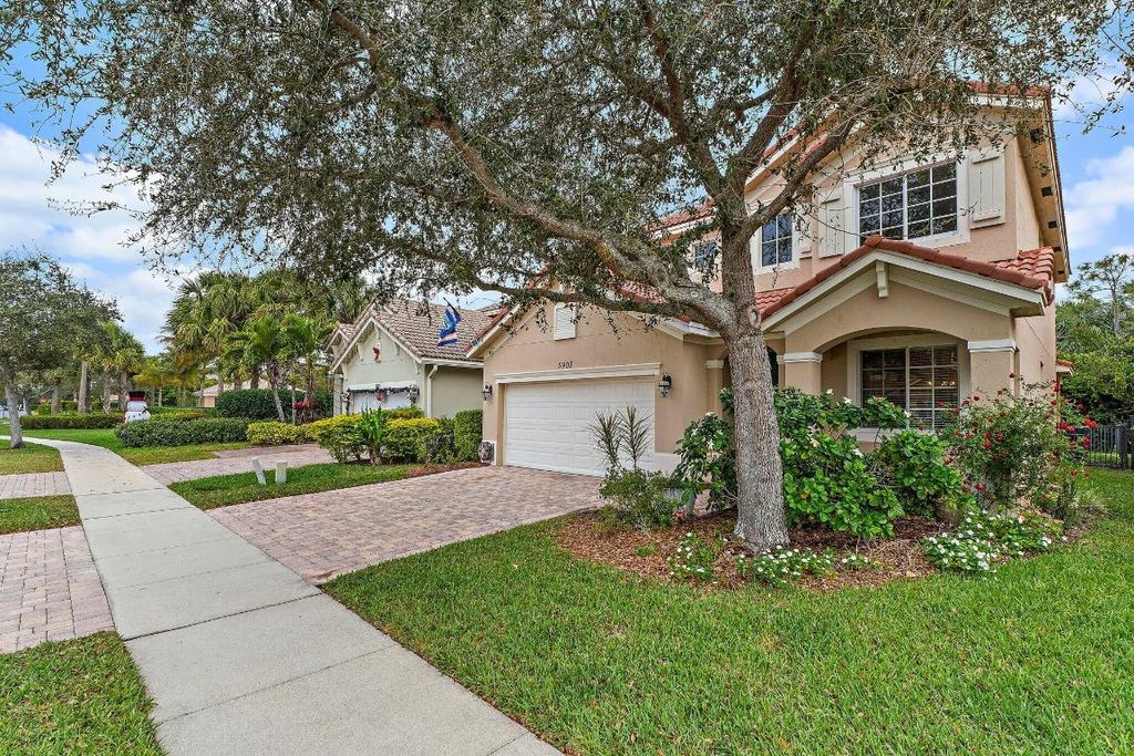 5903 SE Crooked Oak Avenue, Hobe Sound, FL 33455