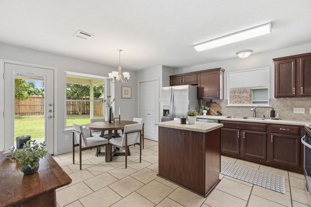 560 Woodsorrel WAY, Round Rock, TX 78665