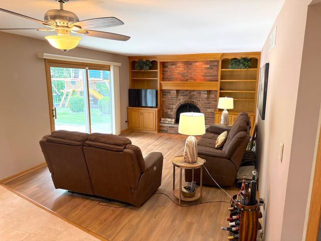 7129 Exner Road, Darien, IL 60561
