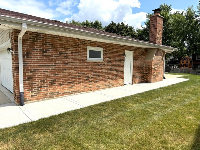7129 Exner Road, Darien, IL 60561