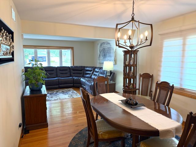 7129 Exner Road, Darien, IL 60561