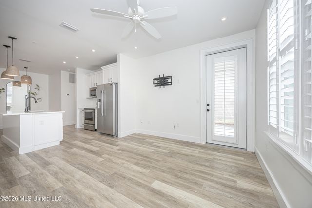 2501 Bienville Boulevard, 416, Ocean Springs, MS 39564