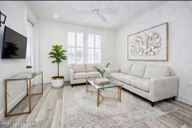 2501 Bienville Boulevard, 416, Ocean Springs, MS 39564