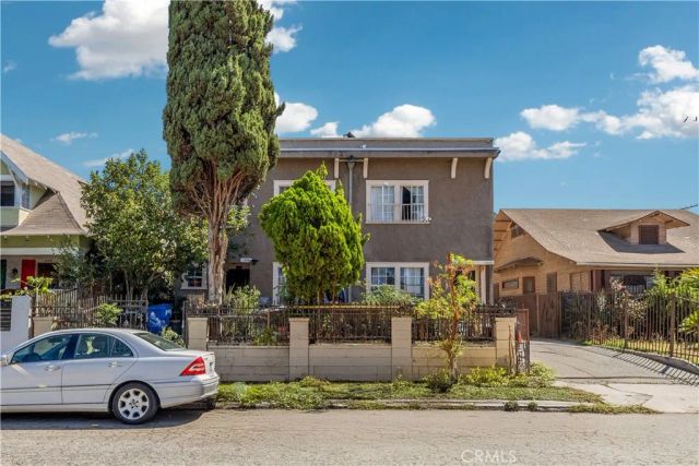 1528 2nd Avenue, Los Angeles, CA 90019