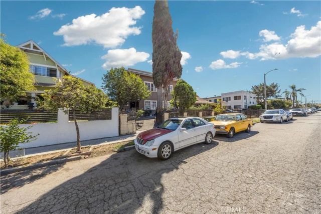 1528 2nd Avenue, Los Angeles, CA 90019