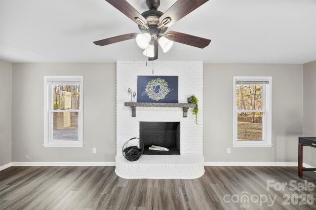 1045 Elizabeth Drive, Dallas, NC 28034