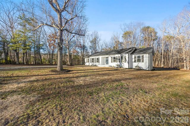 1045 Elizabeth Drive, Dallas, NC 28034