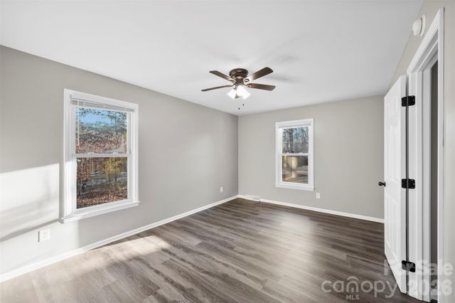 1045 Elizabeth Drive, Dallas, NC 28034