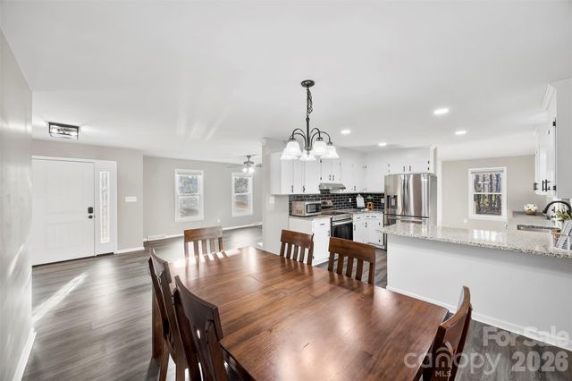 1045 Elizabeth Drive, Dallas, NC 28034