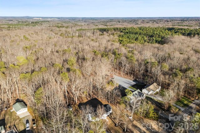 1045 Elizabeth Drive, Dallas, NC 28034