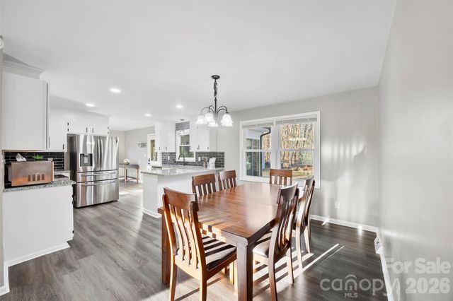 1045 Elizabeth Drive, Dallas, NC 28034