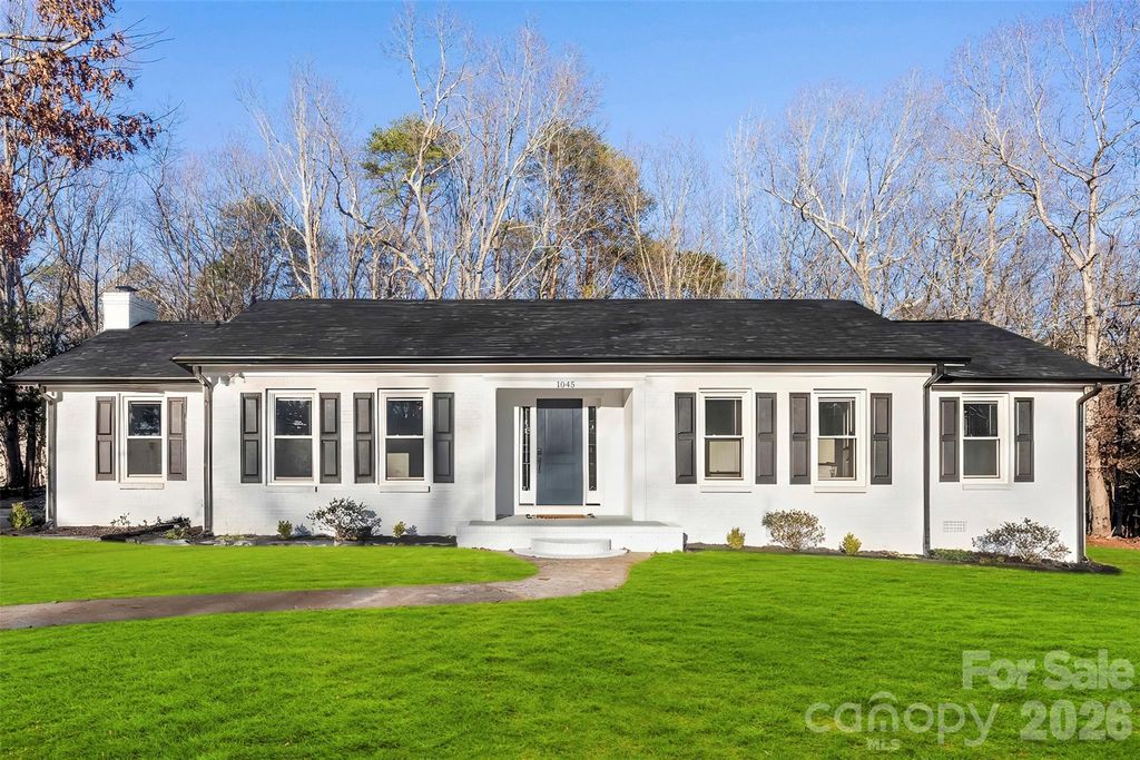 1045 Elizabeth Drive, Dallas, NC 28034