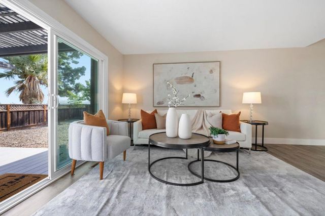 530 Barkentine Lane, Redwood City, CA 94065