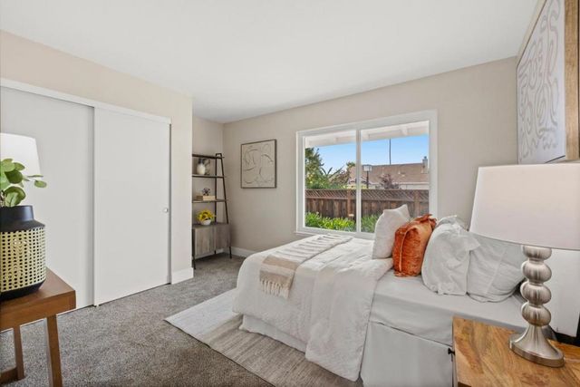 530 Barkentine Lane, Redwood City, CA 94065