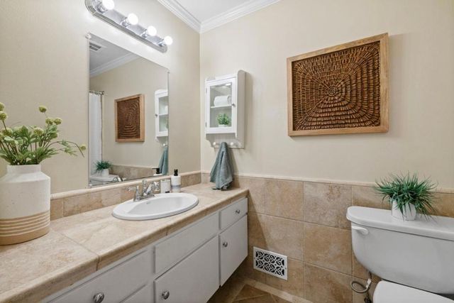 530 Barkentine Lane, Redwood City, CA 94065