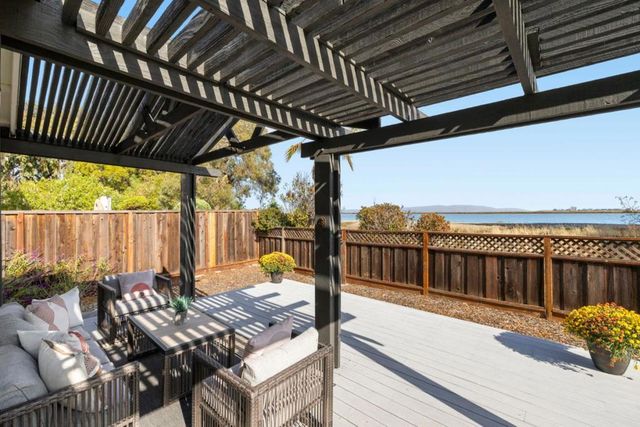 530 Barkentine Lane, Redwood City, CA 94065