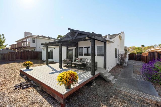 530 Barkentine Lane, Redwood City, CA 94065