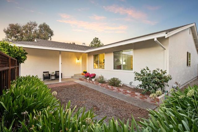 530 Barkentine Lane, Redwood City, CA 94065