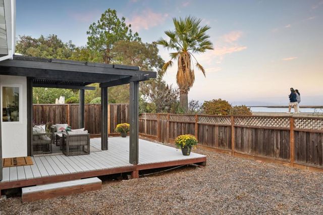 530 Barkentine Lane, Redwood City, CA 94065