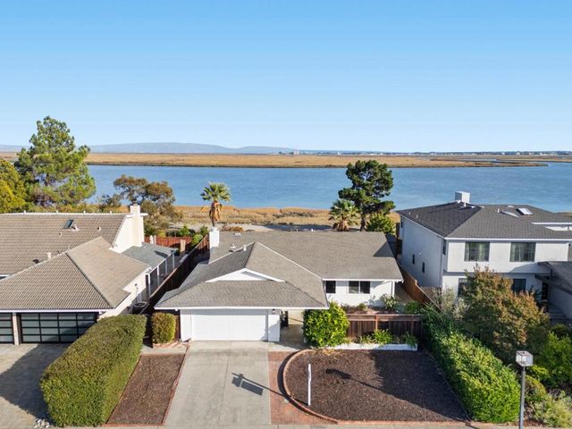 530 Barkentine Lane, Redwood City, CA 94065