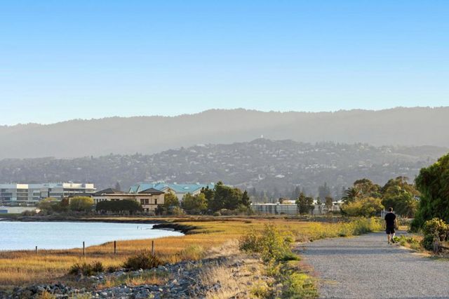 530 Barkentine Lane, Redwood City, CA 94065