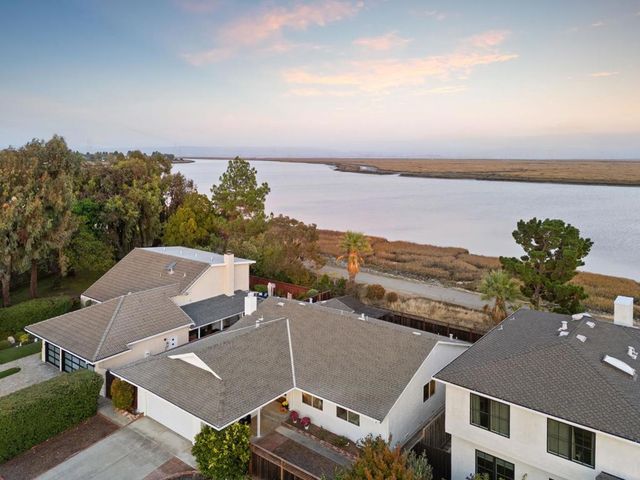 530 Barkentine Lane, Redwood City, CA 94065