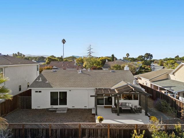 530 Barkentine Lane, Redwood City, CA 94065