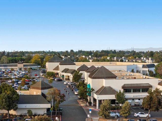 530 Barkentine Lane, Redwood City, CA 94065