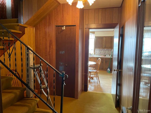 215 E Gogebic Street, Ironwood, MI 49938