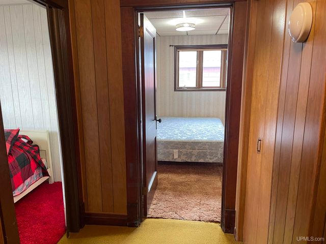 215 E Gogebic Street, Ironwood, MI 49938