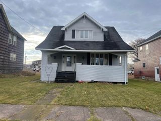 215 E Gogebic Street, Ironwood, MI 49938