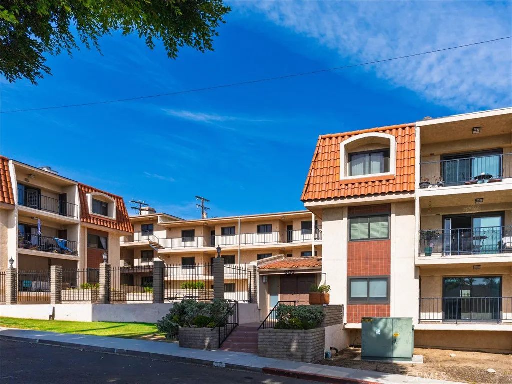 900 Cedar Street 111, El Segundo, CA 90245