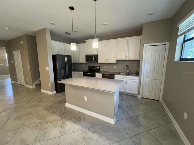 1205 ROYAL ST GEORGE BOULEVARD, Davenport, FL 33896