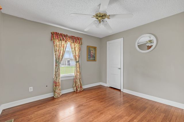 262 N Willomont Ave, Gallatin, TN 37066