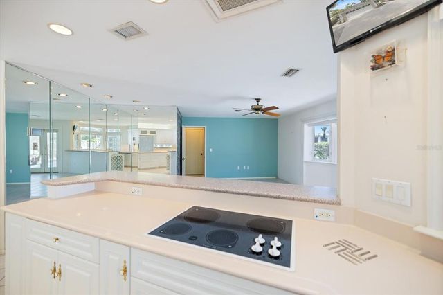 315 PARK BOULEVARD N, Venice, FL 34285