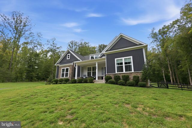 240 LONG MEADOW DR, Fredericksburg, VA 22406