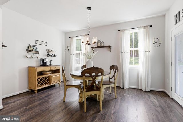 240 LONG MEADOW DR, Fredericksburg, VA 22406