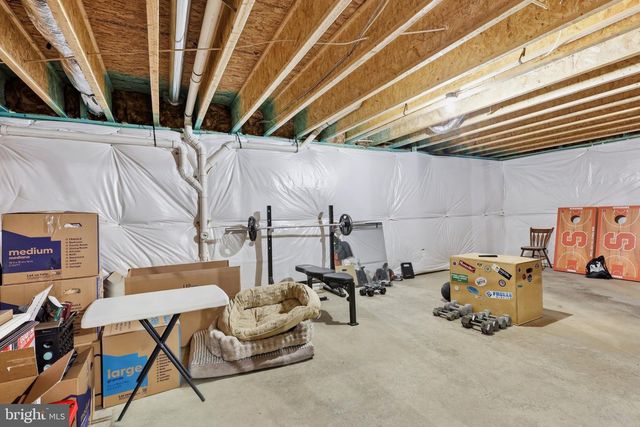 240 LONG MEADOW DR, Fredericksburg, VA 22406