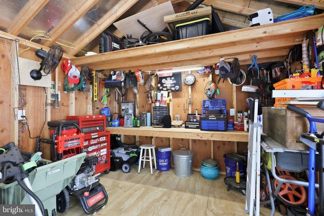 240 LONG MEADOW DR, Fredericksburg, VA 22406