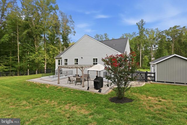 240 LONG MEADOW DR, Fredericksburg, VA 22406