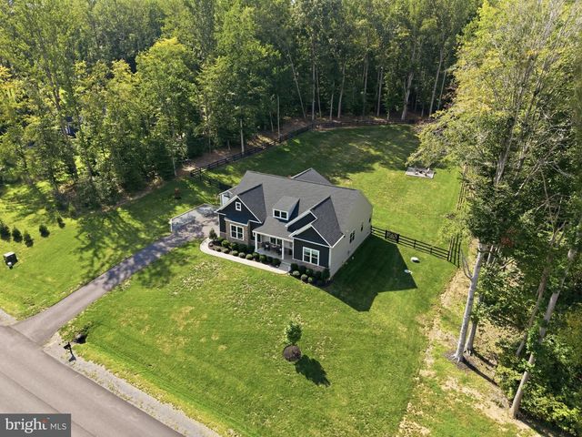 240 LONG MEADOW DR, Fredericksburg, VA 22406